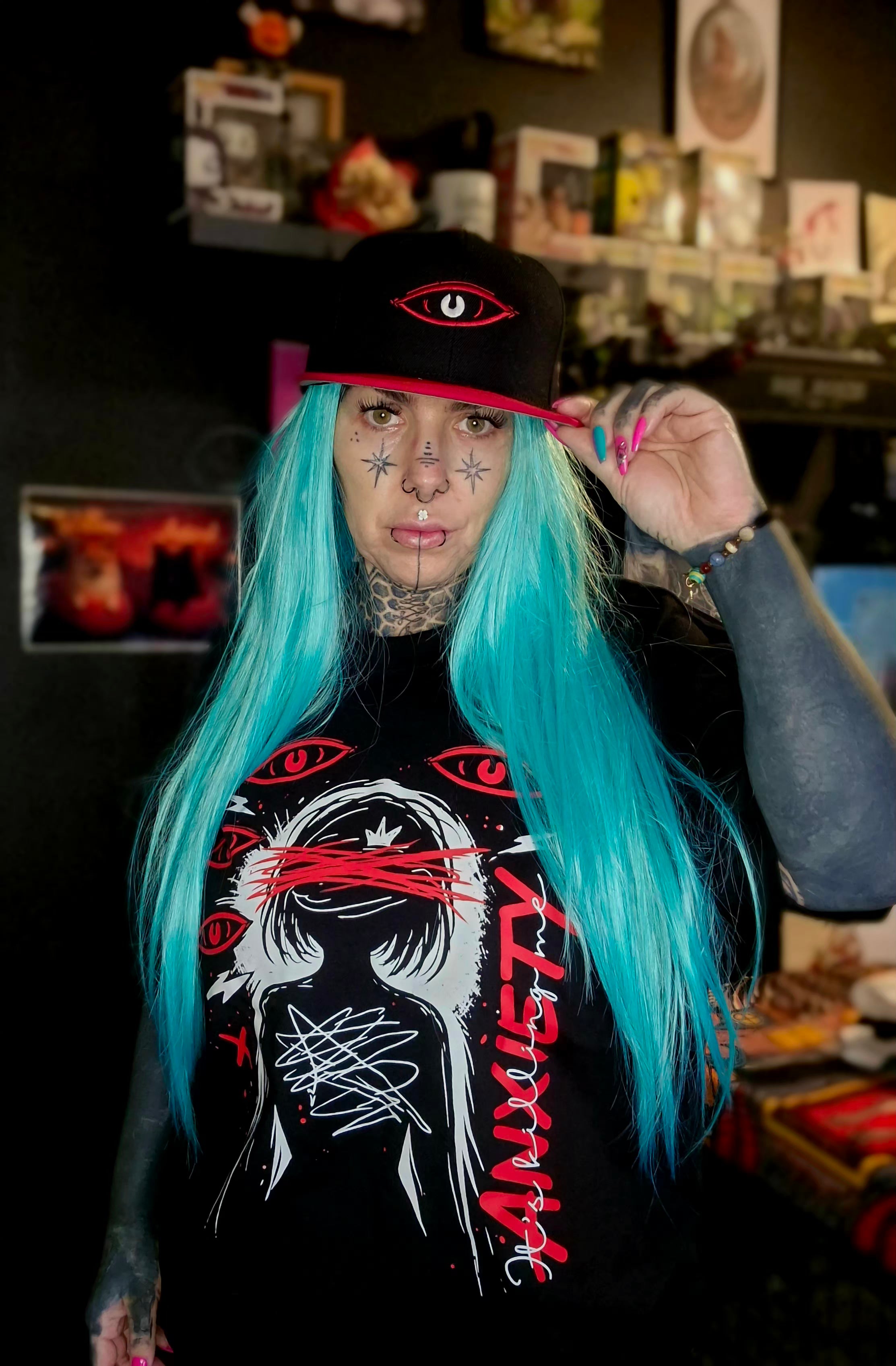 Fracture Exposed Tee